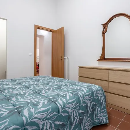 Porta Carbone Apartment *